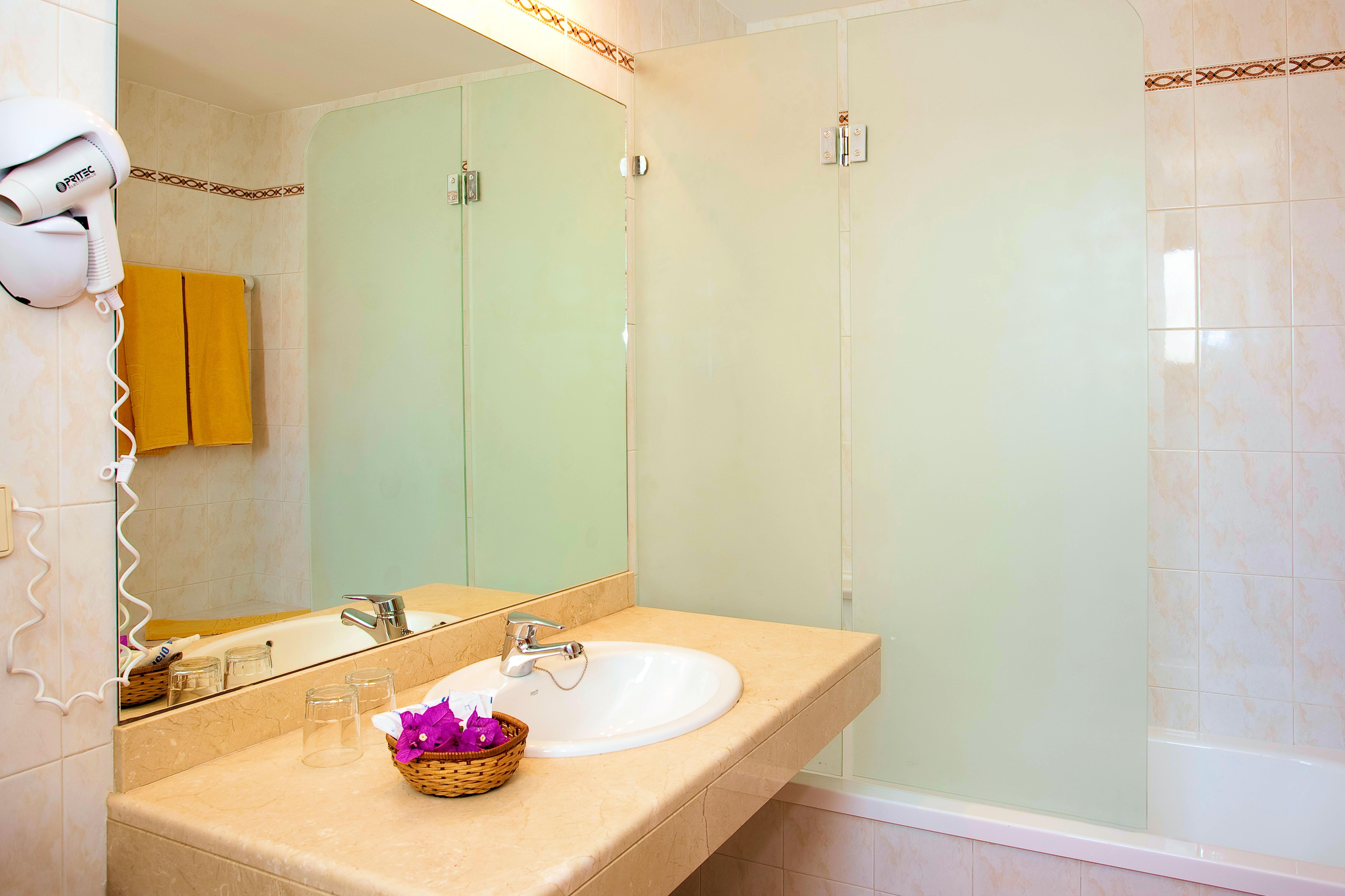 Hotel Sbh Royal Mónica 3*